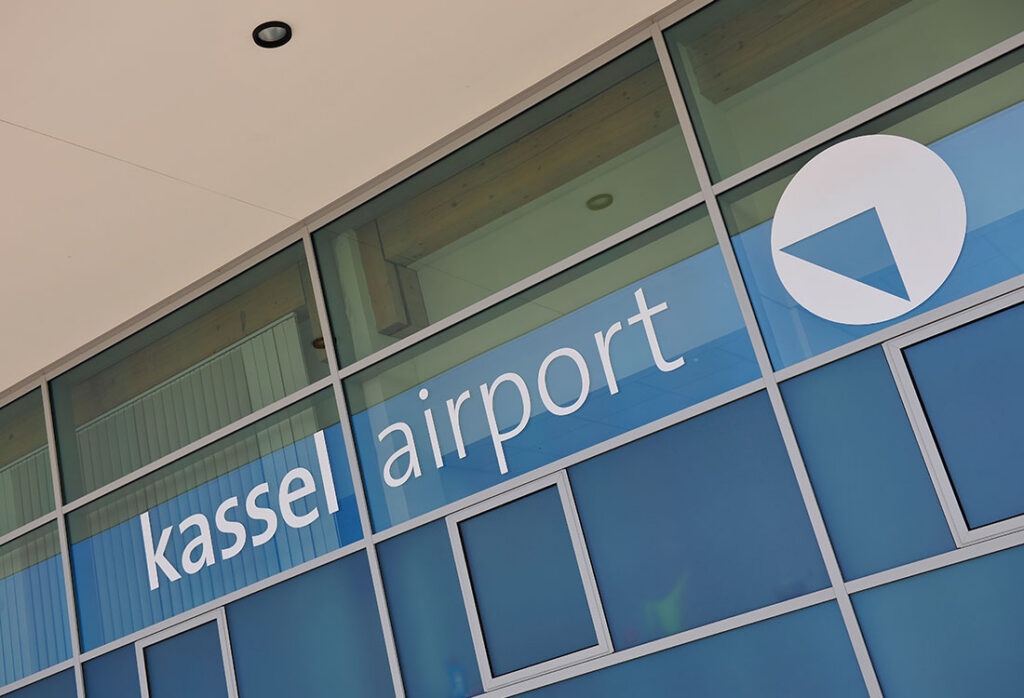 Eingangsbereich Terminal Kassel Airport.