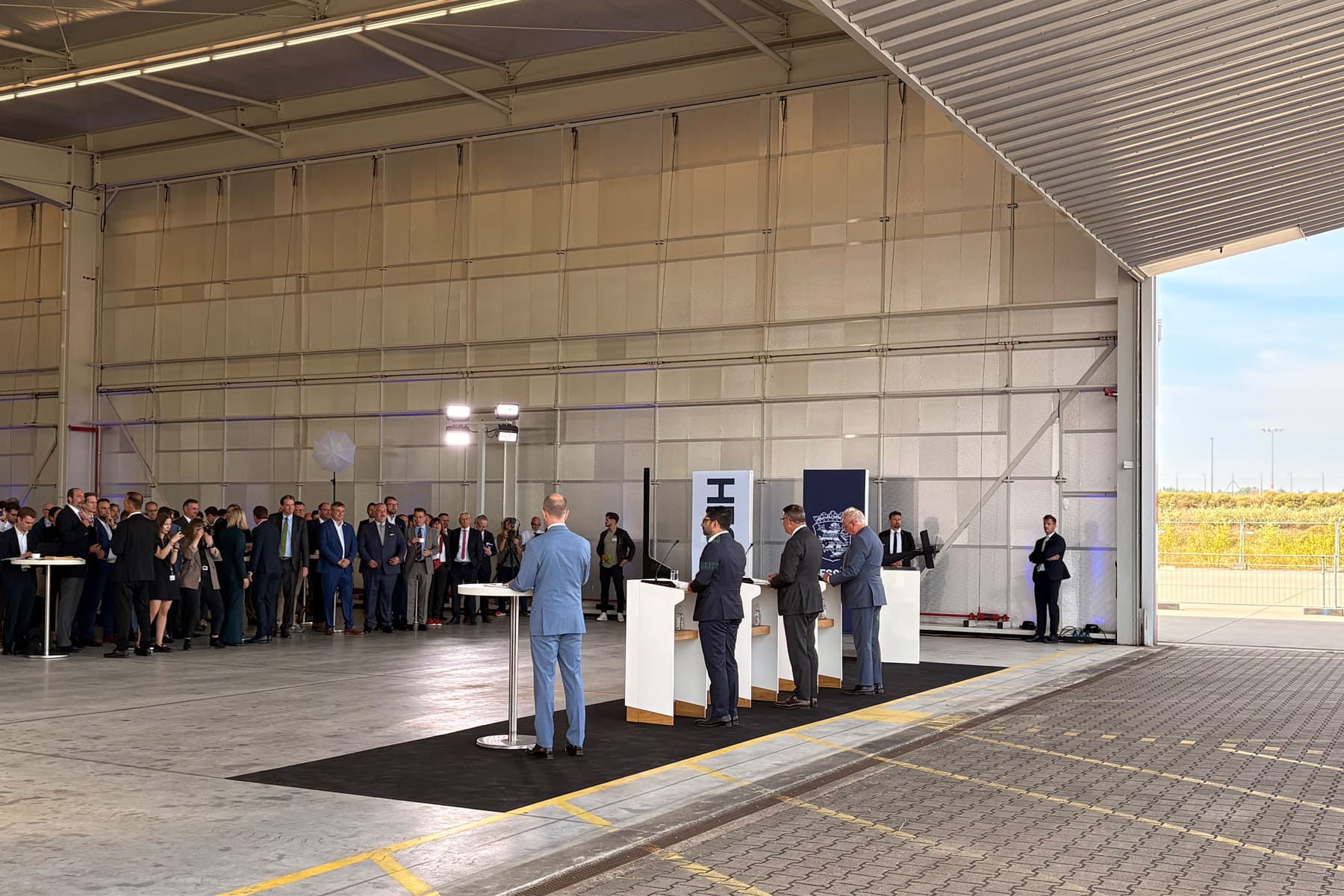 Pressemitteilung - Rheinmetall - Absichtserklärung zum Investitionsvorhaben am Kassel Airport