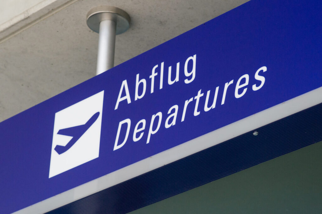 Abflug Schild am Terminal