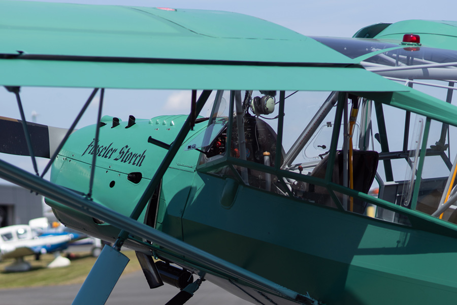 Fieseler Storch Flieger von der Seite